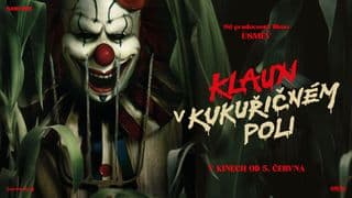 Klaun v kukuřičném poli